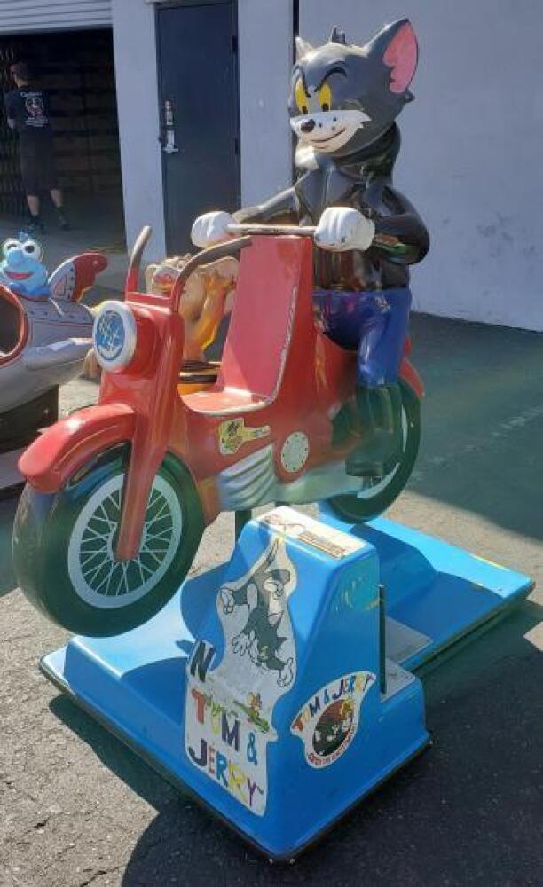 KIDDIE RIDE TOM & JERRY CAR RIDE