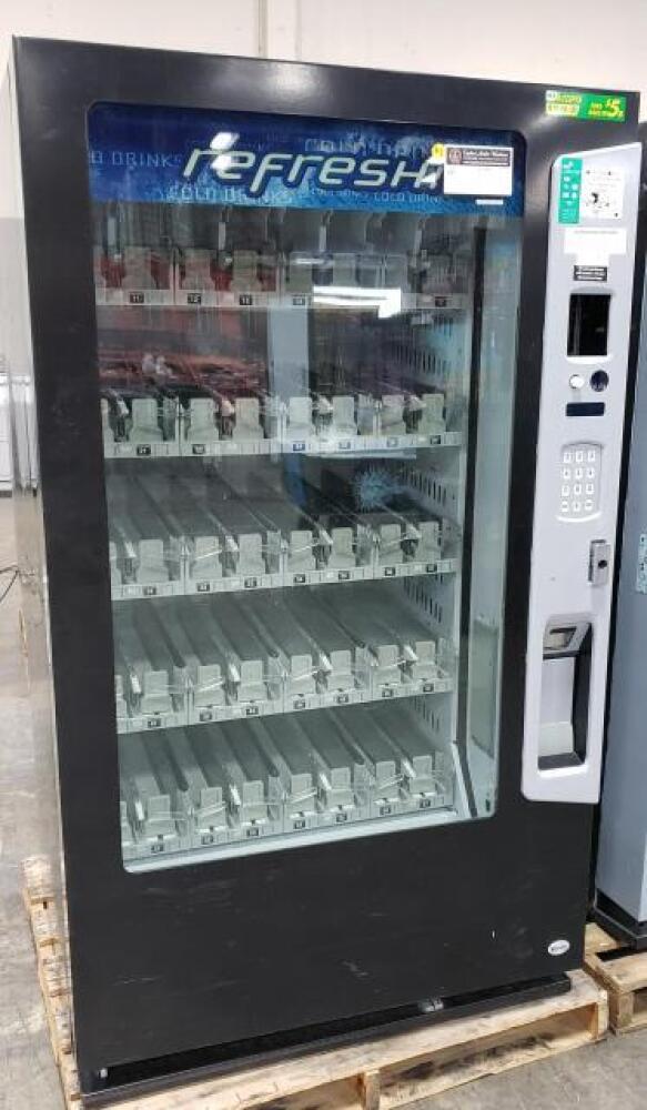 Prototype Vendo Machine VENDO MOD. V-40GFT124 BLK SODA BOTTLE VEND MACHINE