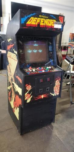DEFENDER CLASSIC UPRIGHT ARCADE GAME WILLIAMS