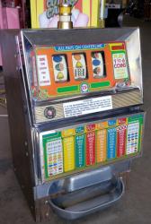 BALLY ANTIQUE SLOT MACHINE CENTER LINE PAY