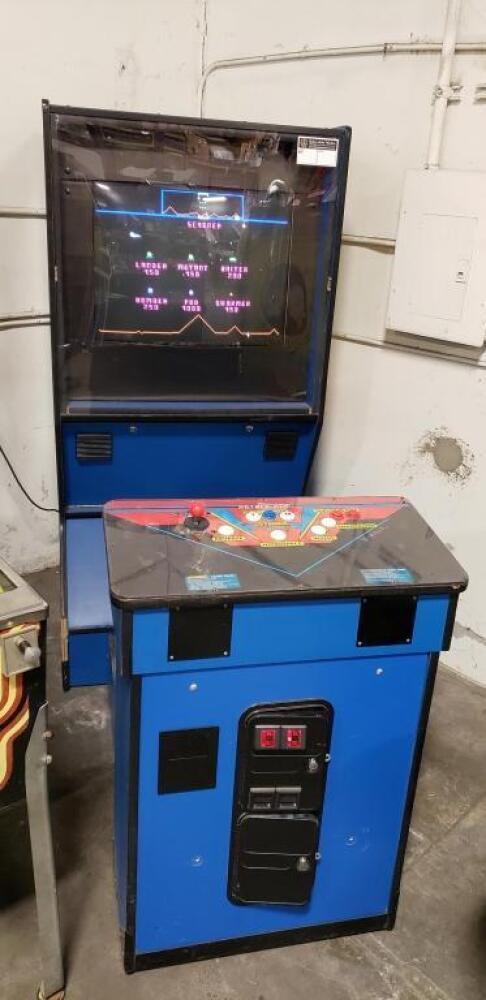 DEFENDER / DEFENDER II RETROCADE DX SIGNED CAB