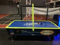 AIR HOCKEY DYNAMO HOT FLASH W/ OVERHEAD SCORING - 3