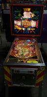 ROYAL FLUSH DELUXE PINBALL MACHINE GOTTLIEB 1983 - 4