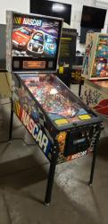 NASCAR RACING PINBALL MACHINE STERN 2005