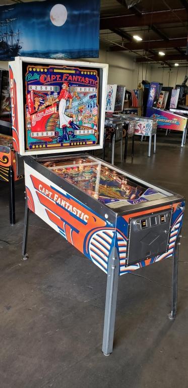 CAPTAIN FANTASTIC CLASSIC PINBALL MACHINE BALLY