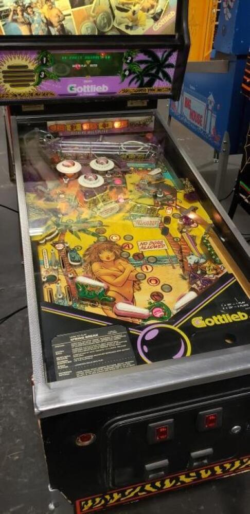 SPRING BREAK PINBALL MACHINE GOTTLIEB 1987