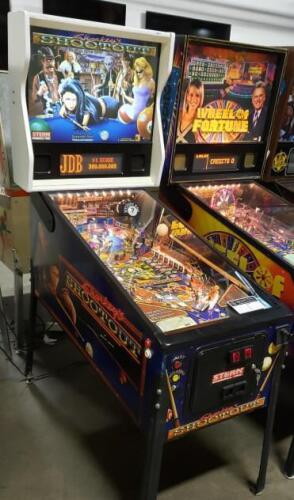 SHARKEY'S SHOOTOUT PINBALL MACHINE STERN 2000