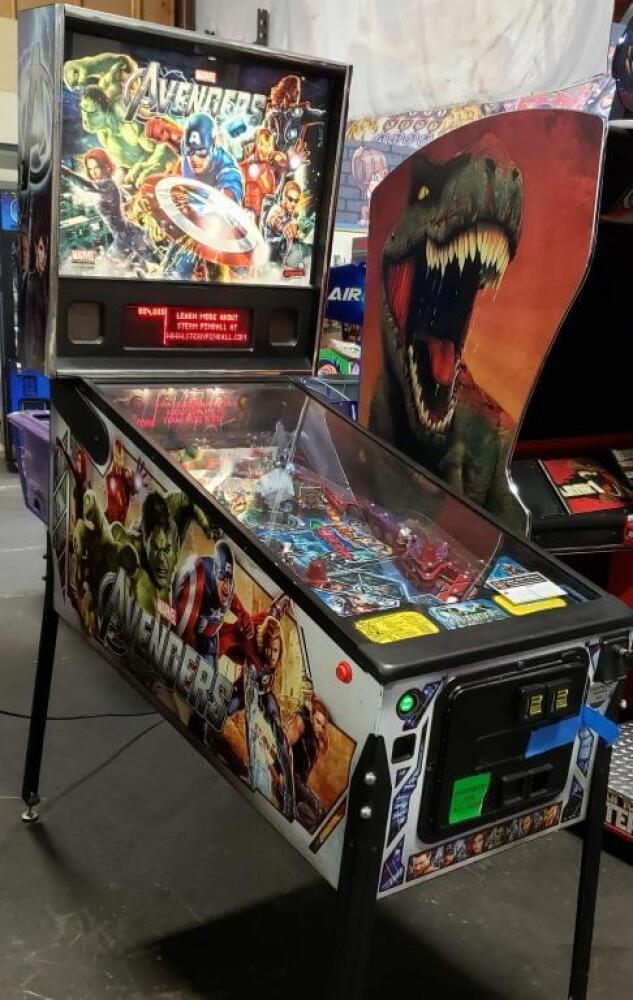 THE AVENGERS PRO PINBALL MACHINE STERN MARVEL