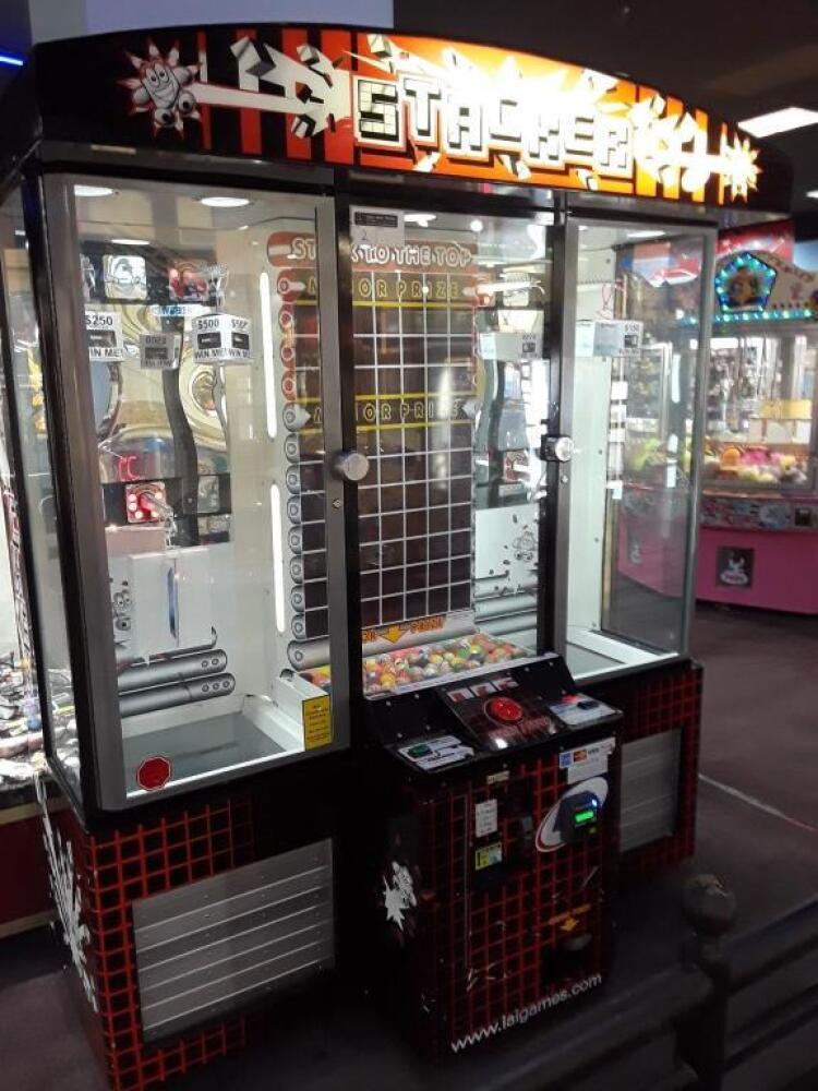 Game Stacker Box GIANT STACKER PRIZE REDEMPTION GAME LAI GAMES