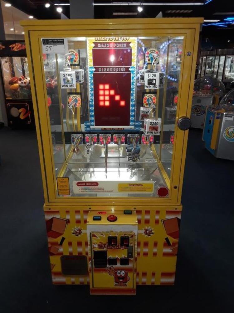 STACKER PRIZE REDEMPTION GAME BUS YELLOW
