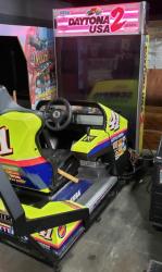 DAYTONA 2 RACING DX MOTION ARCADE GAME SEGA