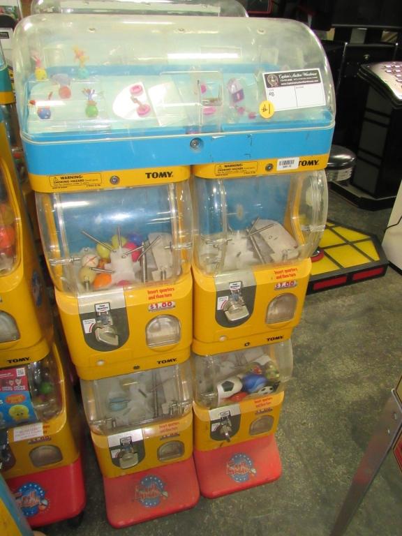 TOMY GACHA DUAL COLUMN CAPSULE VENDING MACHINE #1