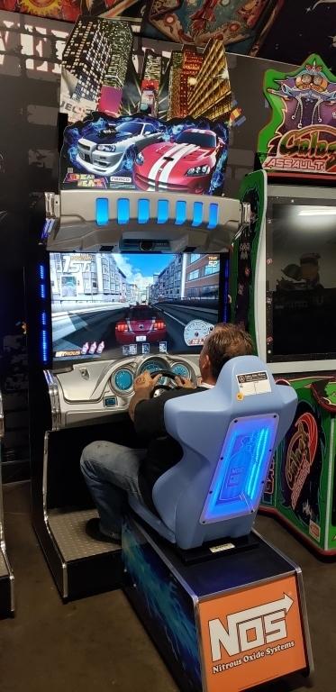 DEAD HEAT DX RACING 42" DRIVER ARCADE GAME #2