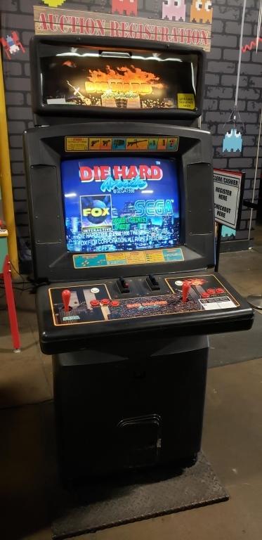 DIE HARD SEGA ACTION UPRIGHT FIGHTING ARCADE GAME