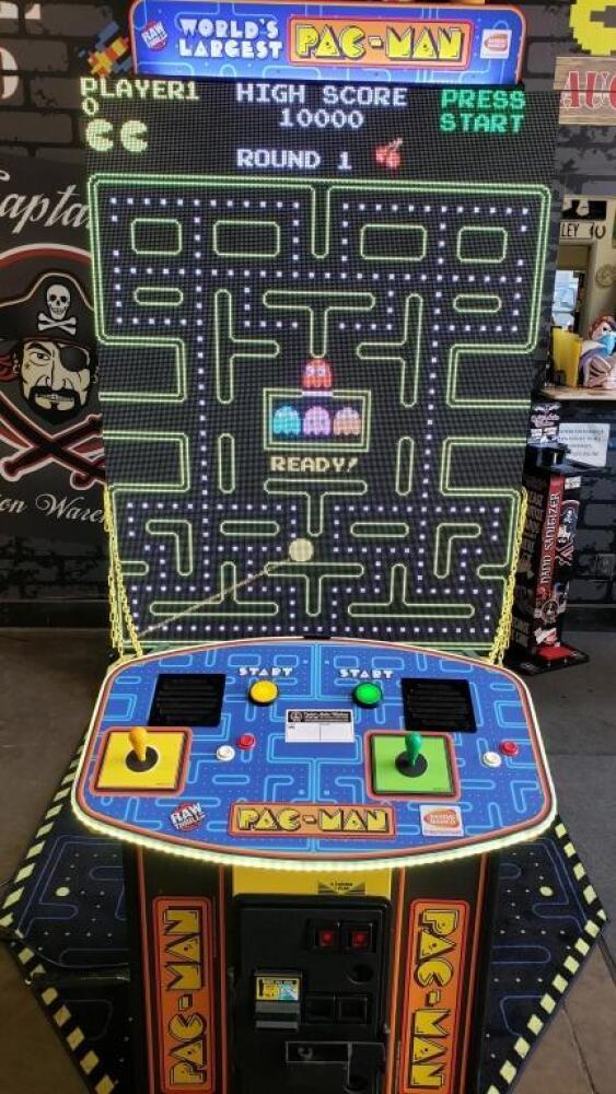WORLD'S LARGEST PACMAN NAMCO DELUXE ARCADE GAME