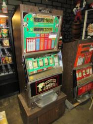 ANTIQUE BALLY SERIES E SLOT MACHINE W/ STAND