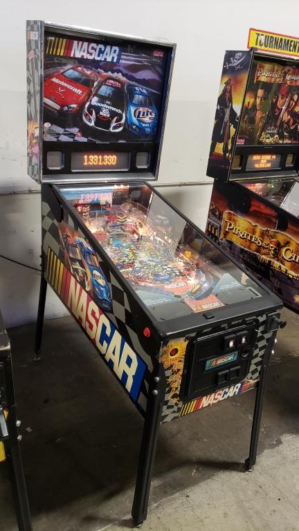 NASCAR RACING PINBALL MACHINE STERN