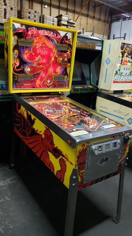 FIREBALL II CLASSIC PINBALL MACHINE BALLY 1981