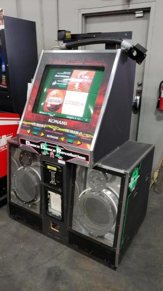 DDR EXTREME ARCADE GAME CABINET ONLY WORKING