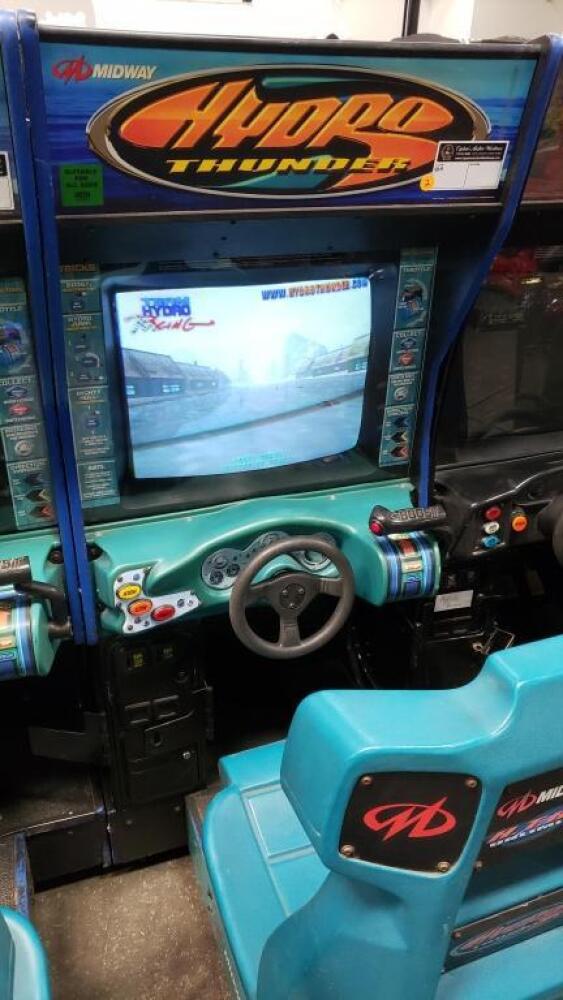 HYDRO THUNDER SITDOWN RACING ARCADE GAME #2