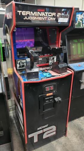 TERMINATOR 2 JUDGEMENT DAY MIDWAY ARCADE GAME