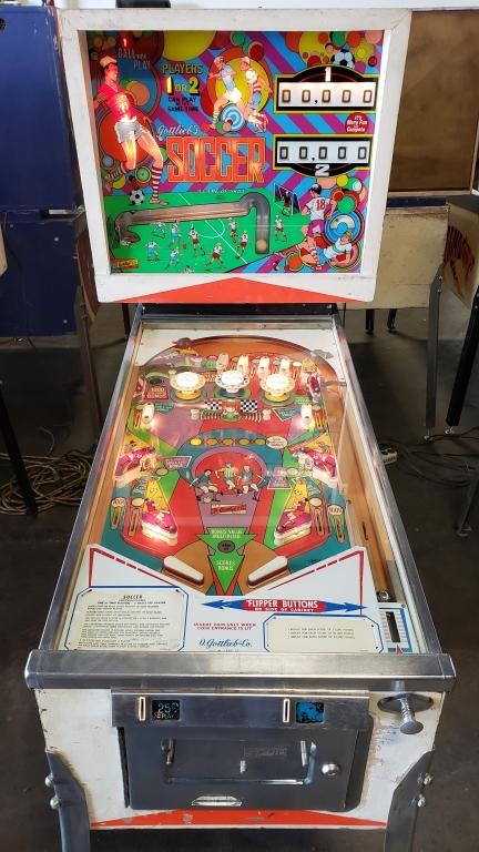 Soccer 2 Player Pinball Machine Gottlieb 1975