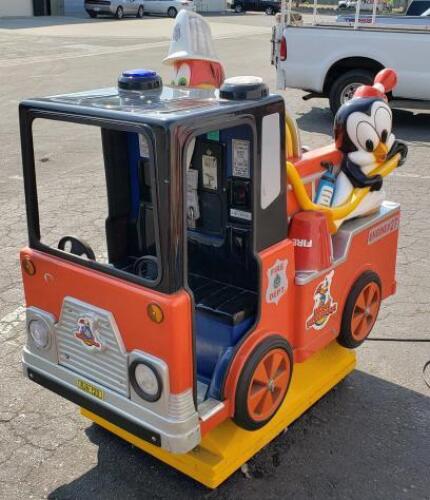 KIDDIE RIDE CHILLY WILLY & WOODY FIRE TRUCK