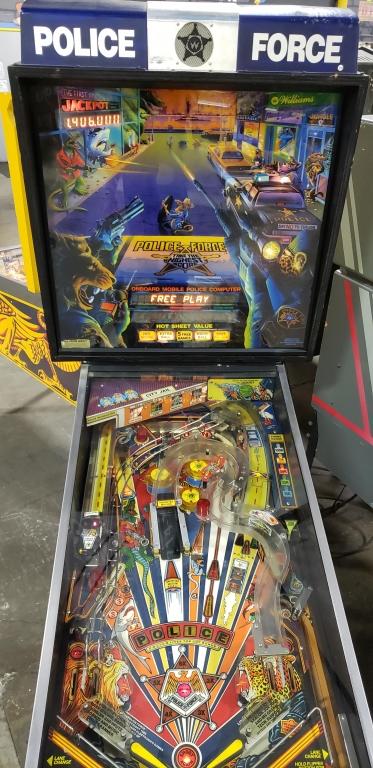 POLICE FORCE PINBALL MACHINE WILLIAMS 1989