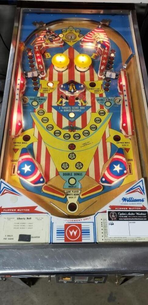 LIBERTY BELL PINBALL MACHINE WILLIAMS 1976