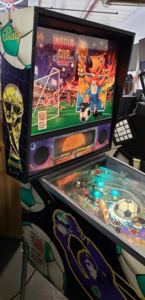 WORLD CUP 94 SOCCER PINBALL MACHINE BALLY