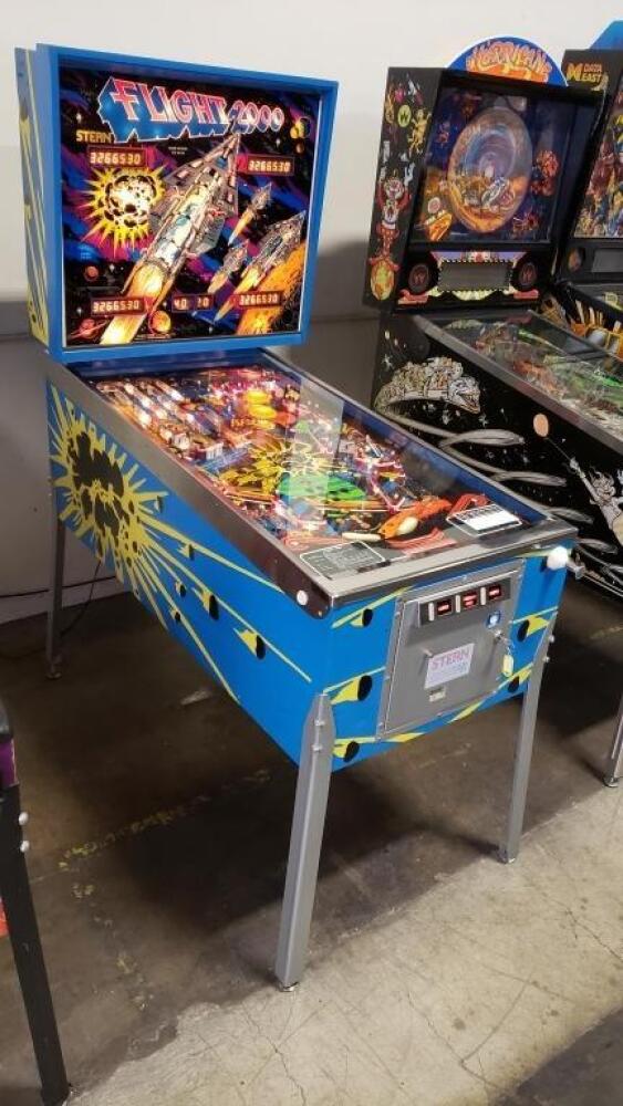 FLIGHT 2000 CLASSIC PINBALL MACHINE STERN 1980