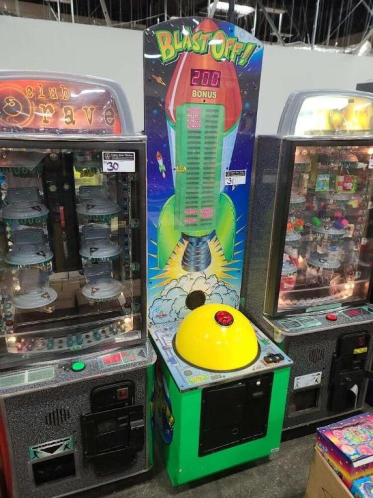 BLAST OFF! ARCADE TICKET REDEMPTION GAME