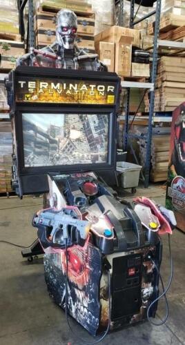 TERMINATOR SALVATION DX 42" SHOOTER ARCADE GAME