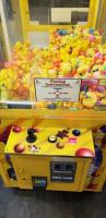 SMART TOY CHEST RUBBER DUCKY CLAW CRANE MACHINE - 4