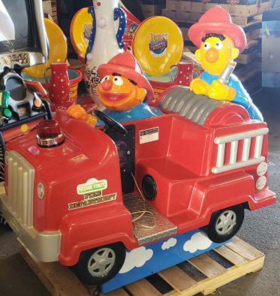KIDDIE RIDE BERT & ERNIE FIRE TRUCK SESAME STREET