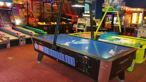 AIR HOCKEY TABLE 2 PLYR GREAT AMERICAN W/OVERHEAD