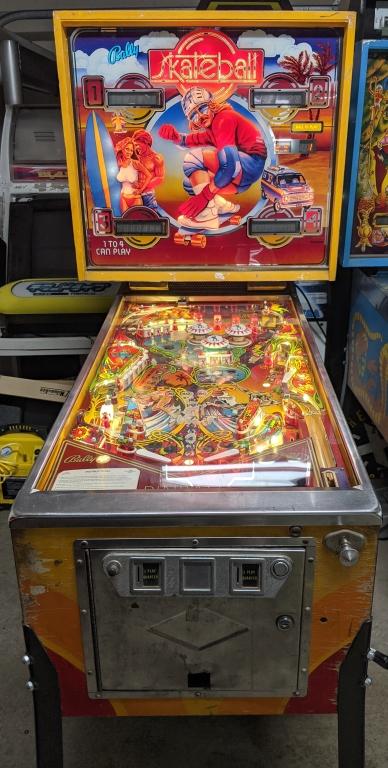 SKATEBALL CLASSIC PINBALL MACHINE BALLY