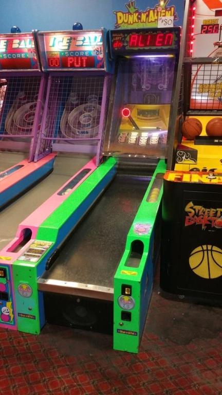 DUNK N ALIEN ALLEY ROLLER REDEMPTION GAME