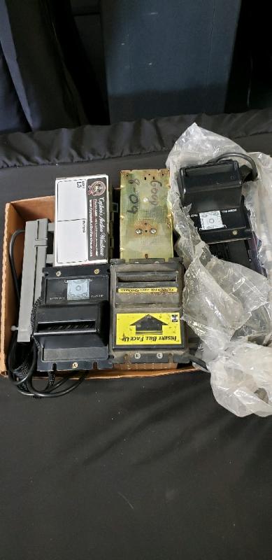 1 BOX LOT- BILL ACCEPTORS 3 PCS.