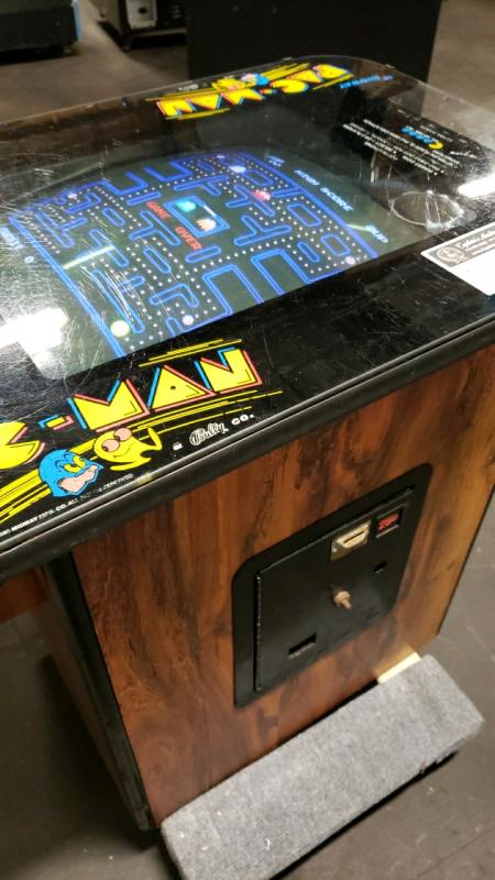 ms pac man arcade game cocktail table