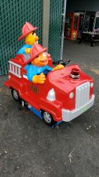 KIDDIE RIDE BERT & ERNIE FIRE TRUCK SESAME STREET