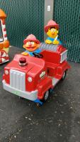 KIDDIE RIDE BERT & ERNIE FIRE TRUCK SESAME STREET - 2