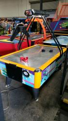 AIR HOCKEY TABLE FAST TRACK WITH OVERHEAD SCORING