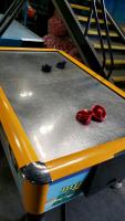 AIR HOCKEY TABLE FAST TRACK WITH OVERHEAD SCORING - 5