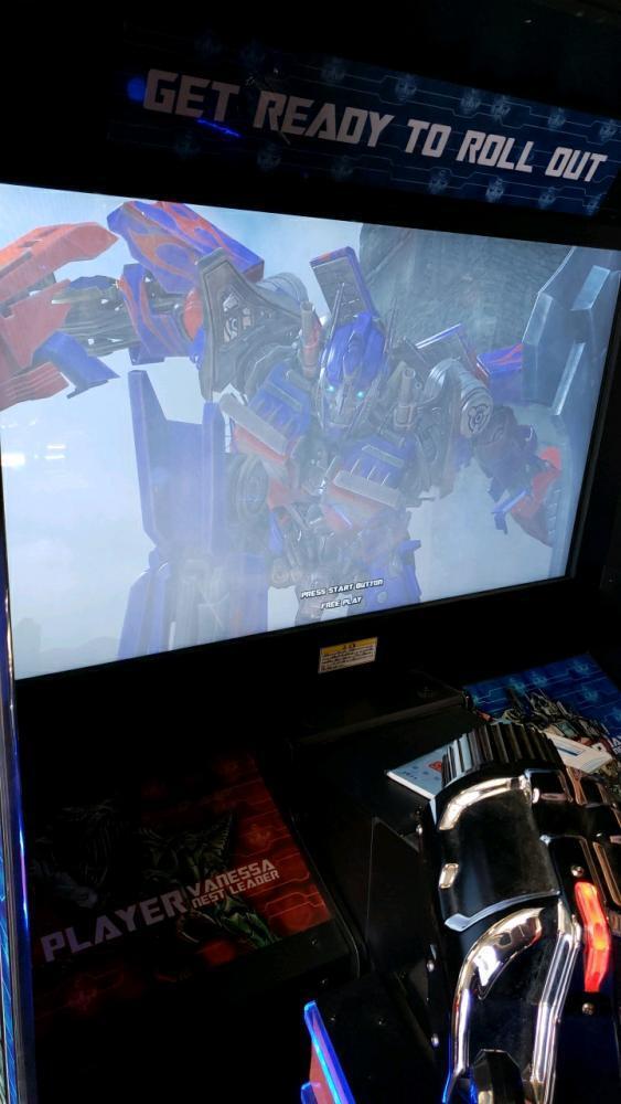 TRANSFORMERS SHADOW RISING DELUXE SHOOTER ARCADE