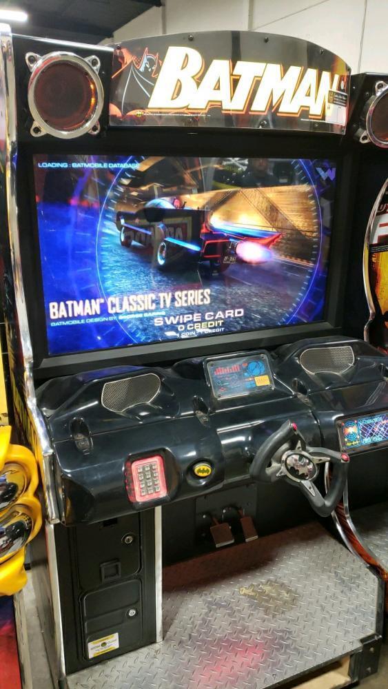 BATMAN DX 42 LCD ACTION RACING ARCADE GAME RAW THRILLS