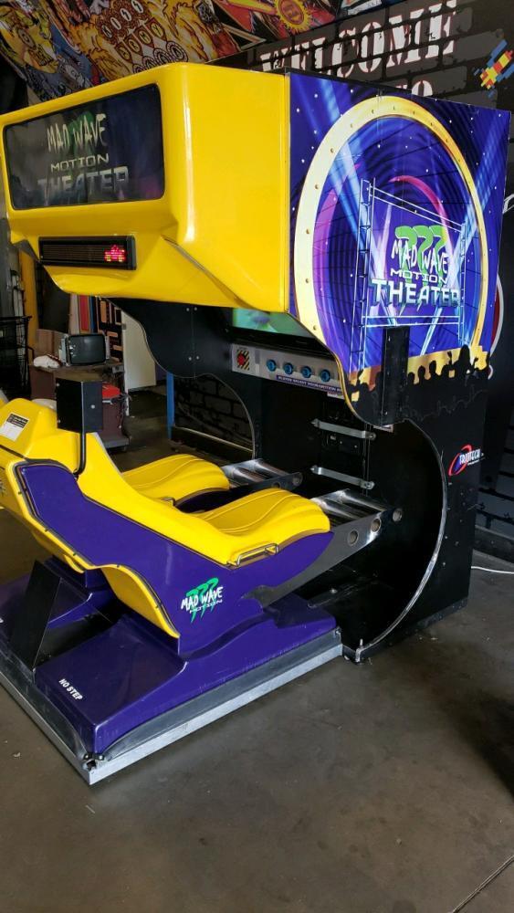 Motion Rides Arcade MAD WAVE MOTION THEATER 2 RIDER ATTRACTION ARCADE GAME