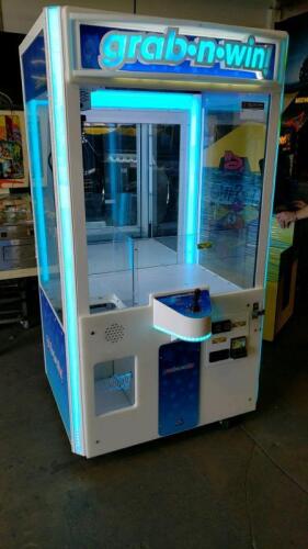 42" GRAB-N-WIN PLUSH CRANE MACHINE by ICE L@@K SUPER CLEAN!!