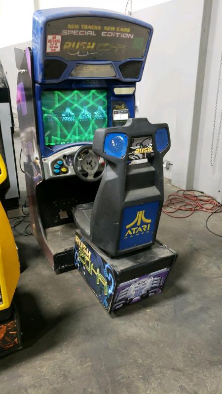 RUSH 2049 ATARI SITDOWN RACING ARCADE GAME