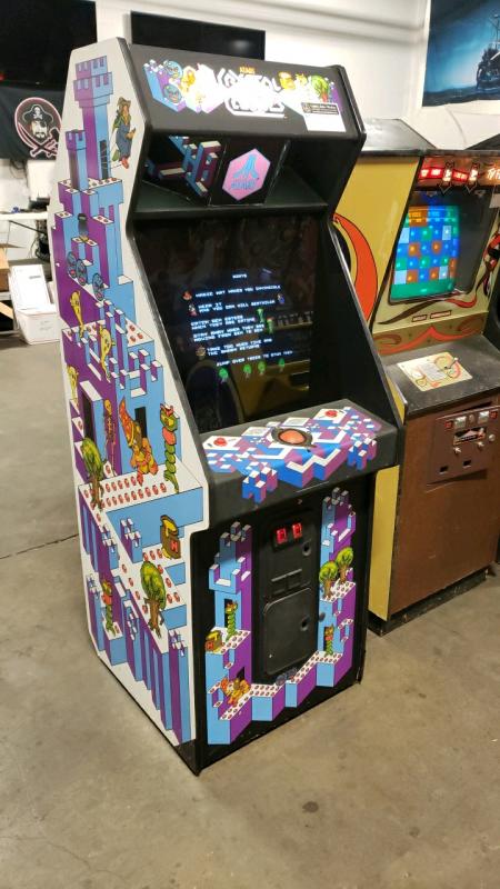 CRYSTAL CASTLES CLASSIC UPRIGHT ARCADE GAME ATARI